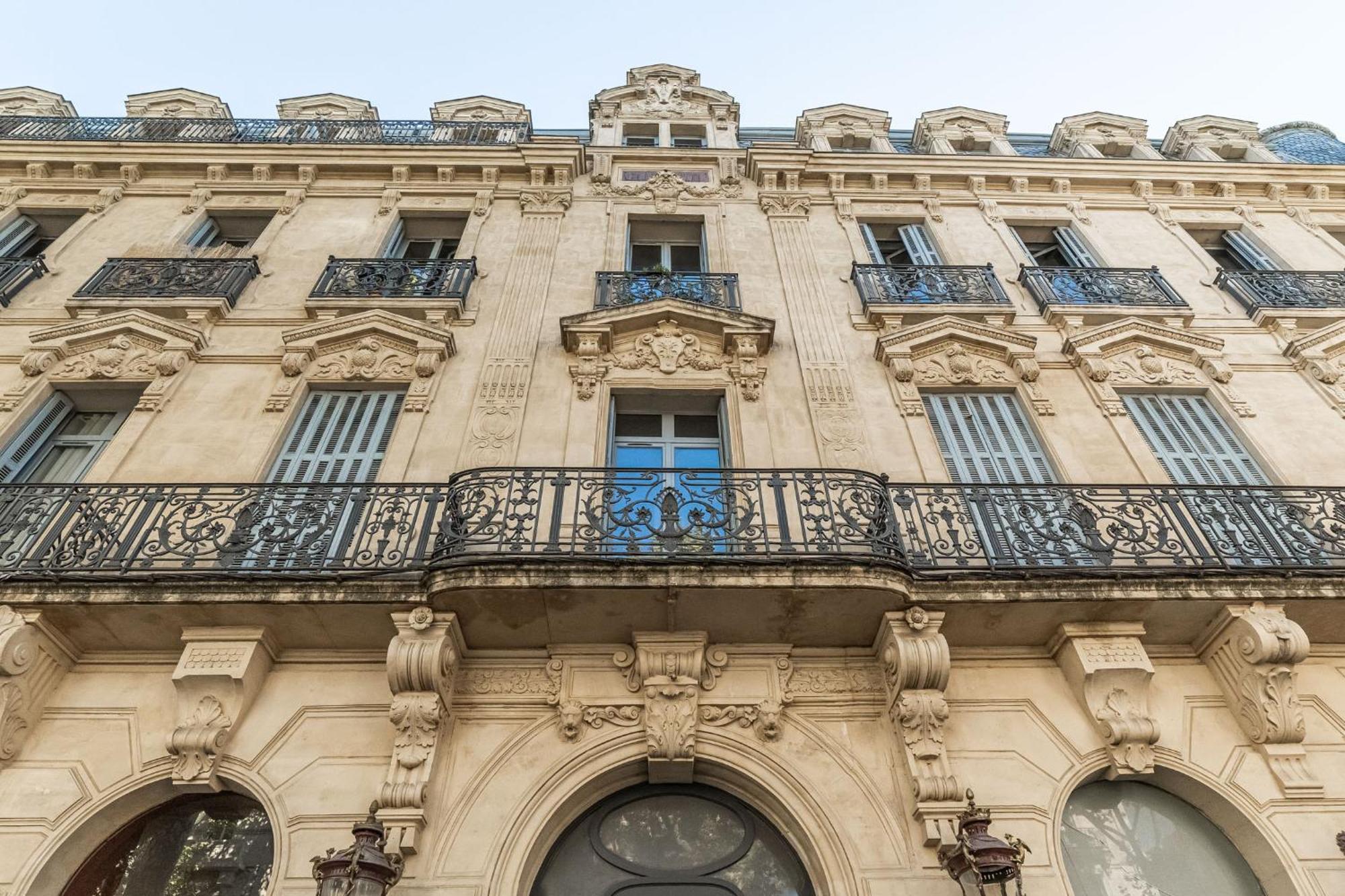 The Gatsby Room - 50M Des Halles Narbonne Bagian luar foto